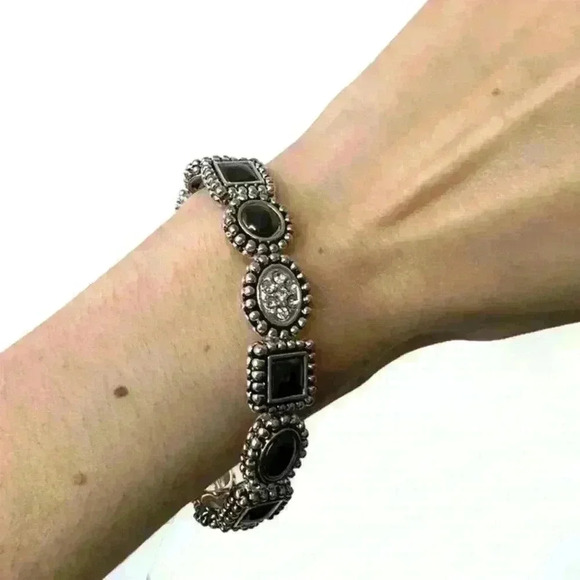 NWT Fashion Leader Women’s Jewel Black Silver Accessory Fashion Bracelet Jewelry - Picture 2 of 10